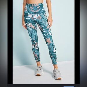 Onzie Jungle Print Leggings